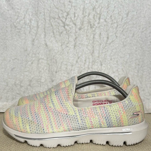 Skechers Womens Go Walk Evolution Ultra Gladden Slip On Comfort Shoes SZ 8.5 - Picture 2 of 11